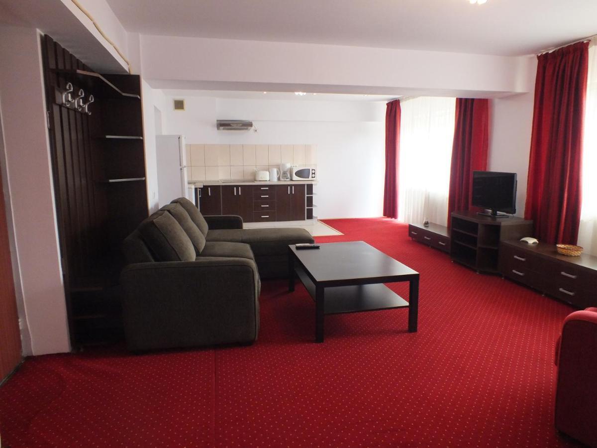 Alba Iulia Square - Apartments And Studios Букурещ Екстериор снимка